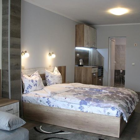Апартаменты Leon Rent Studio 8 Велико-Тырново Экстерьер фото