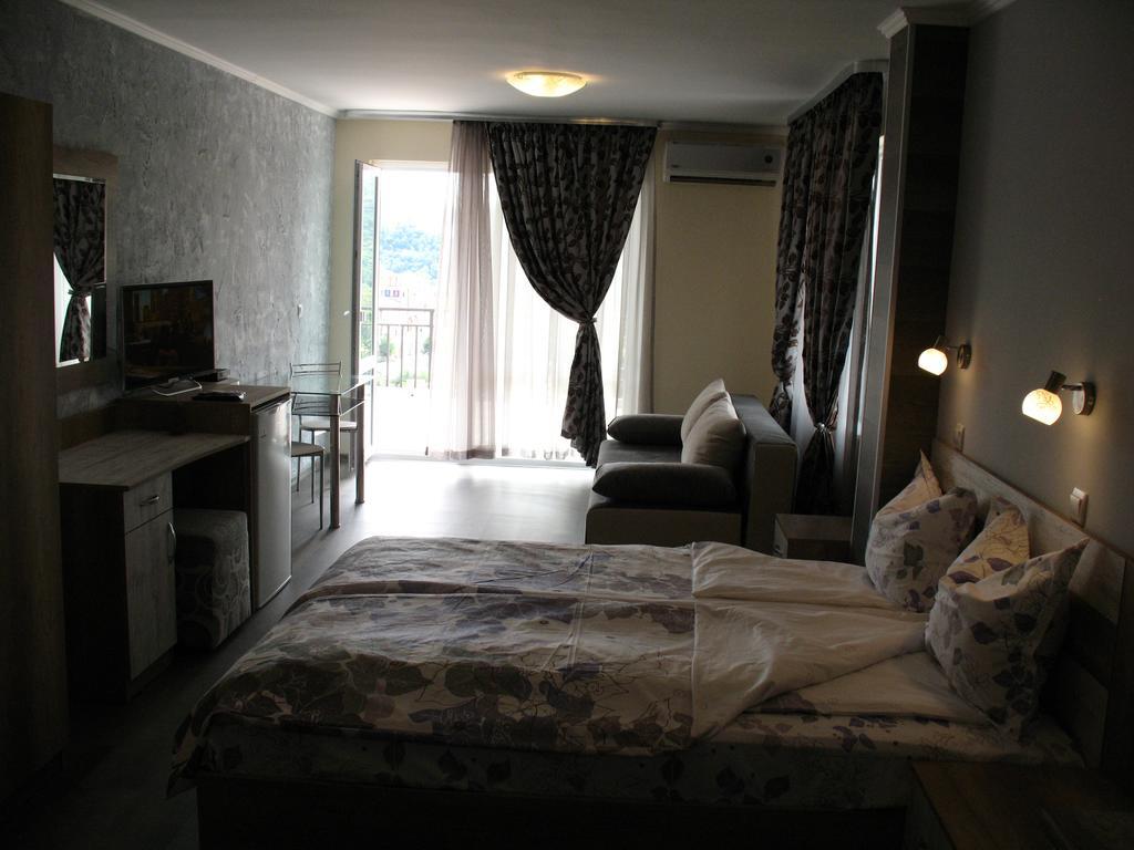 Апартаменты Leon Rent Studio 8 Велико-Тырново Экстерьер фото