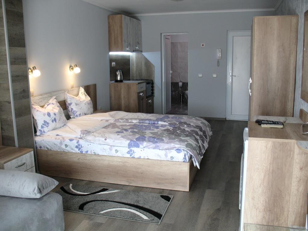 Апартаменты Leon Rent Studio 8 Велико-Тырново Экстерьер фото